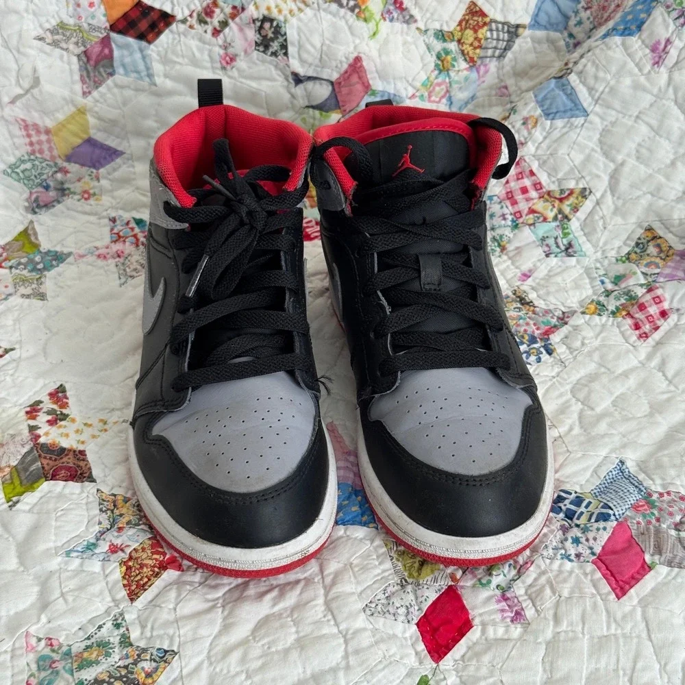 Nike Air Jordan 1 Mid Shadow Red Black Grey Sneakers Classic Streetwear Kids 3Y - Picture 2 of 6
